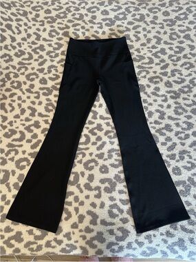 Women Black Flare Leggings Size M High Waist Stretch Yoga Pants